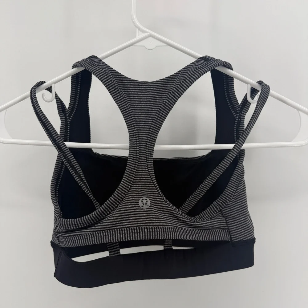 Lululemon Black Grey Striped Racerback Sports Bra‎ Size 4 Square Neck Yoga Gym